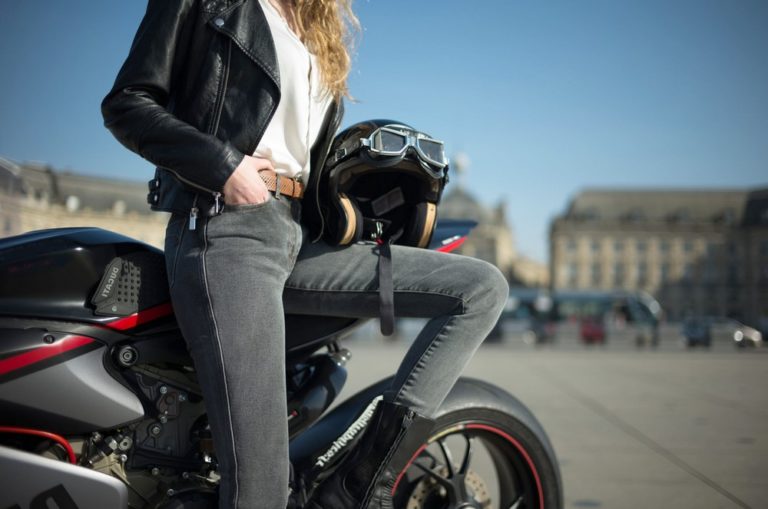 Moto : conseils pour les femmes de petite taille